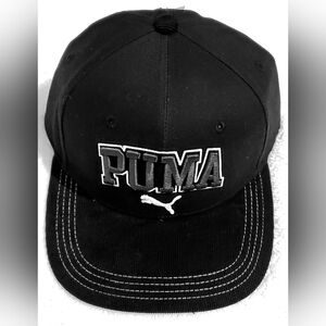 🔷️Puma Snapback Hat, with a Corduroy Texture on Flat Brim🔷️